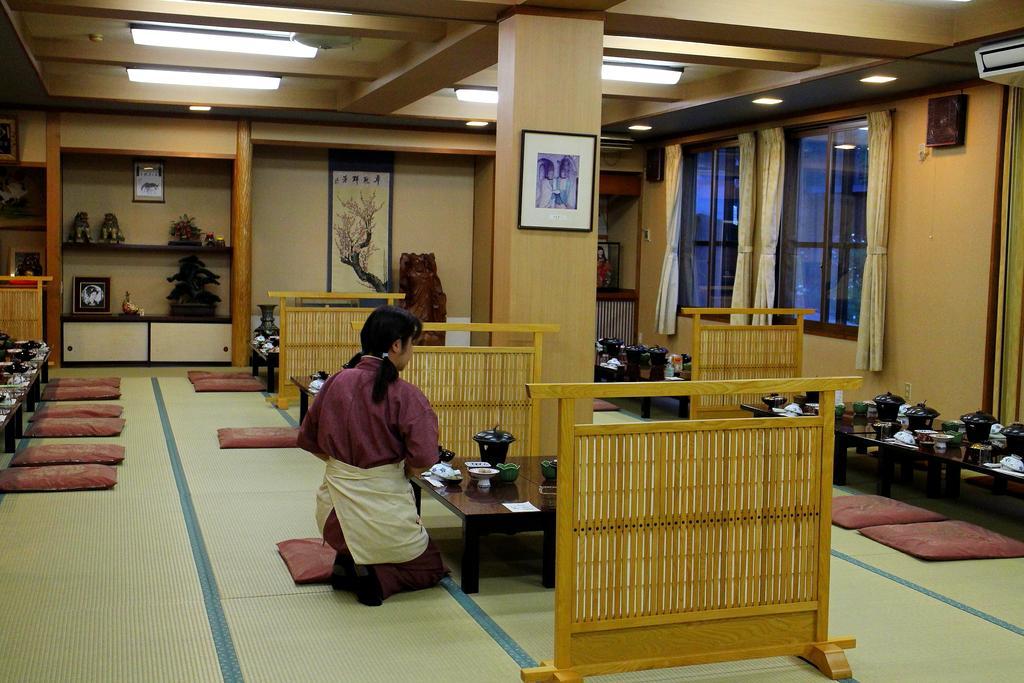 ชินซันโซะ Hotel ทาคายาม่า ภายนอก รูปภาพ