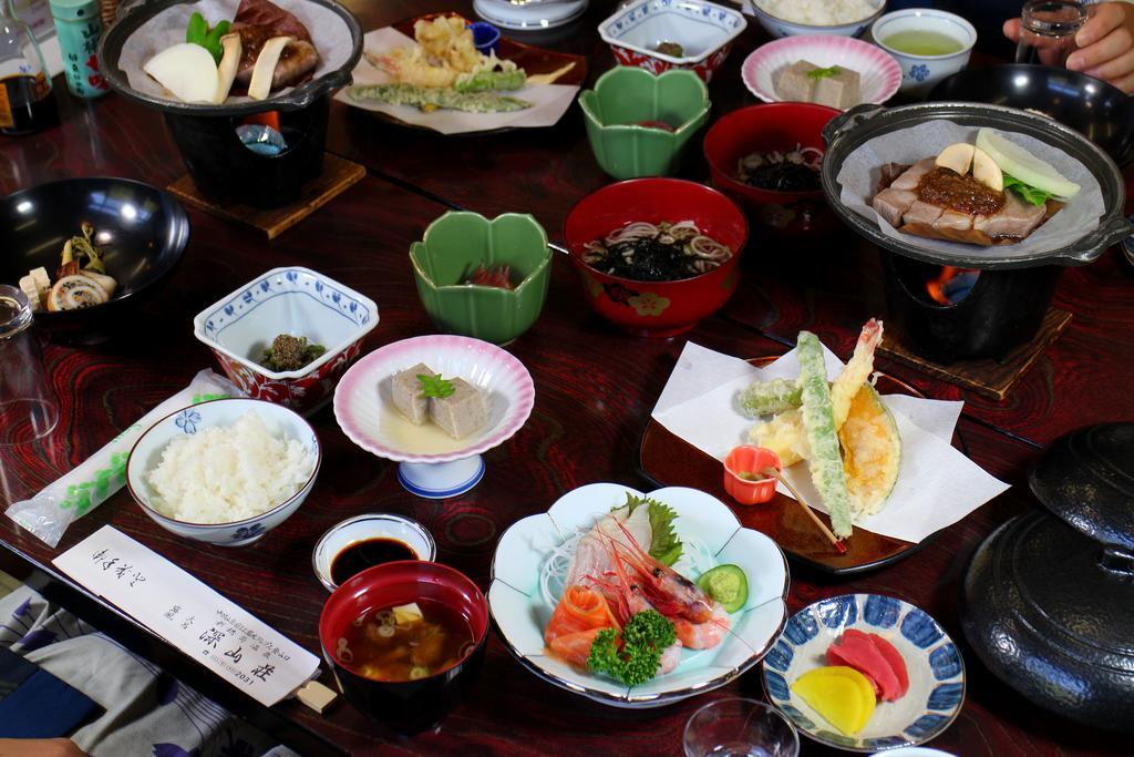 ชินซันโซะ Hotel ทาคายาม่า ภายนอก รูปภาพ