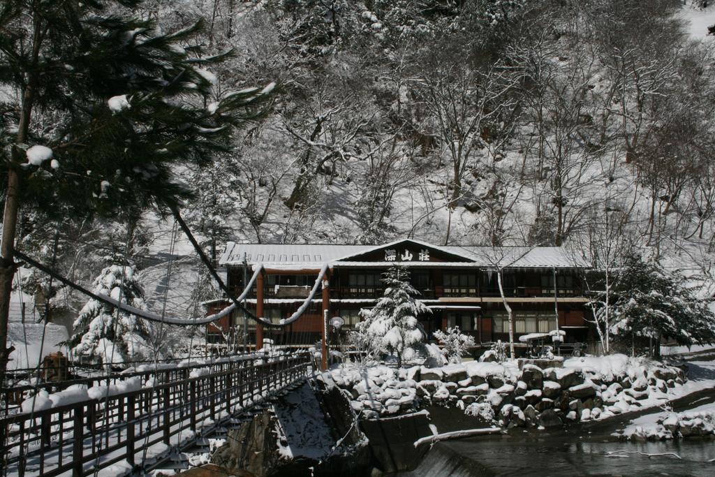ชินซันโซะ Hotel ทาคายาม่า ภายนอก รูปภาพ